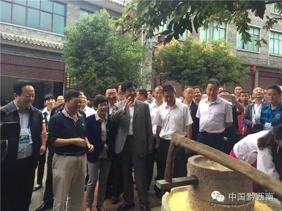 鲁屯镇早期新闻探秘，历史时刻回顾