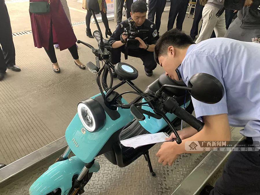 南宁最早国标电动车，引领绿色出行新潮，开创环保出行新篇章