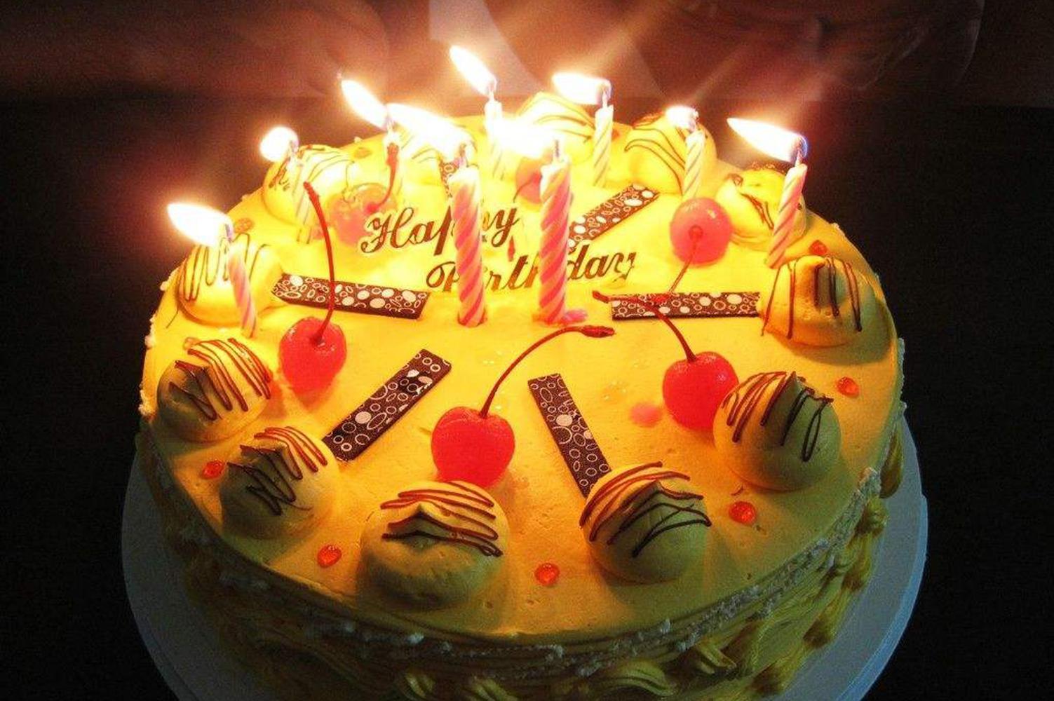 女神生日蛋糕之旅，从图片美味到现实盛宴