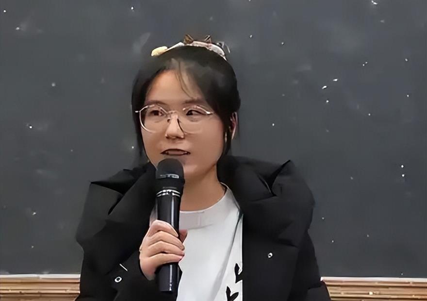 北大钟芳蓉，学术新星在科研领域的耀眼崛起
