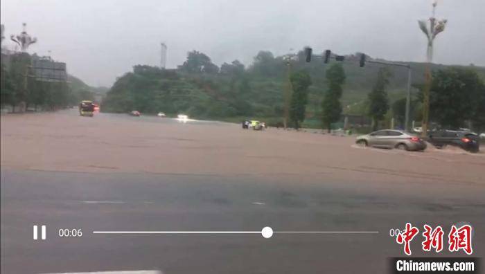 四川眉山暴雨首现，自然挑战与城市的防御应对