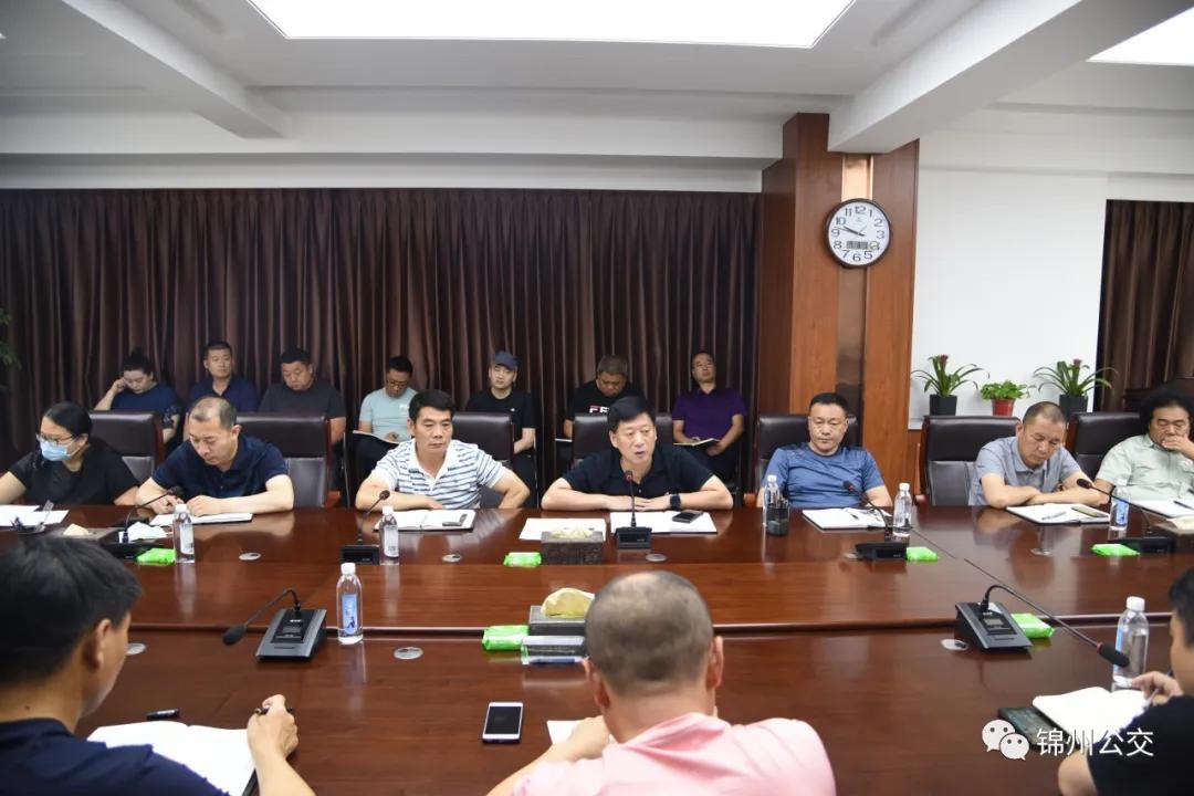 安顺公交车起源探究，早期发展原因揭秘